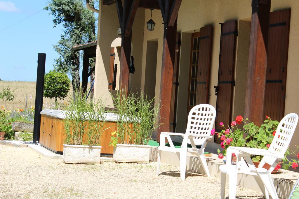 Maison De Vacances Macou 2 Capdrot Esterno foto