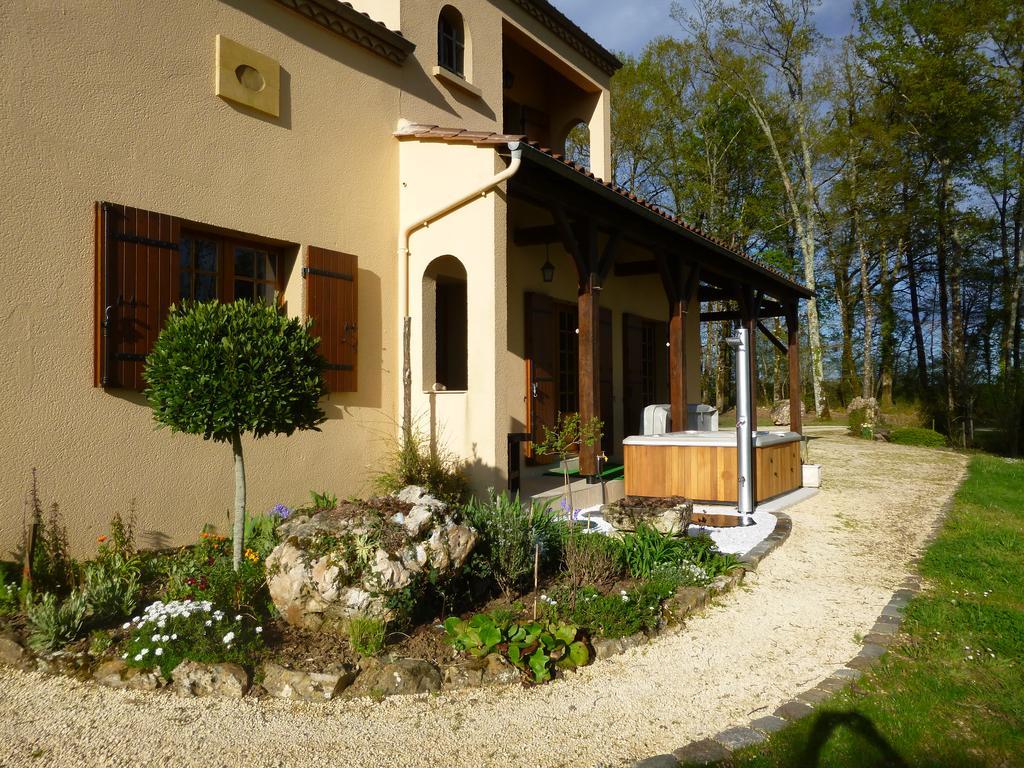 Maison De Vacances Macou 2 Capdrot Esterno foto