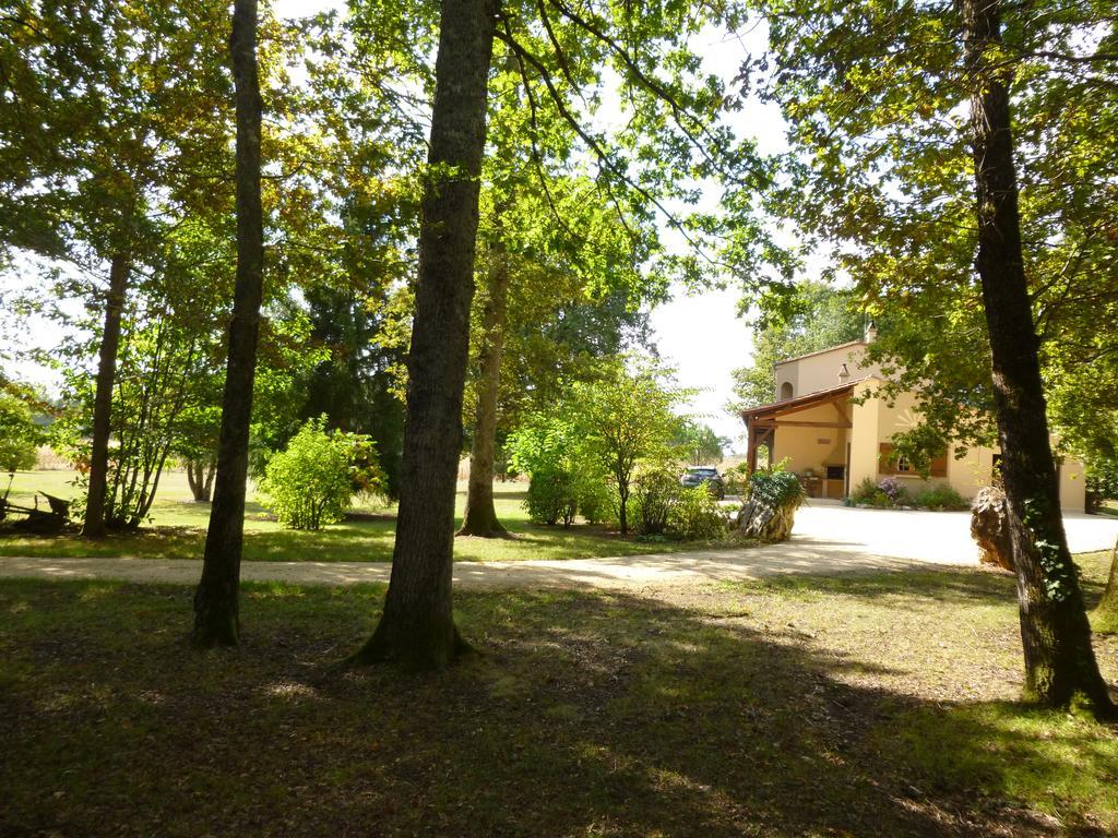 Maison De Vacances Macou 2 Capdrot Esterno foto